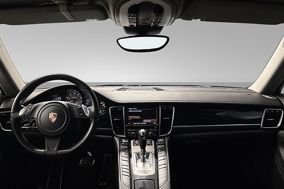 Porsche Panamera 21 of 30