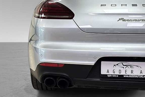 Porsche Panamera 12 of 30