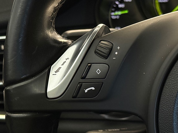 Porsche Panamera 27 of 30