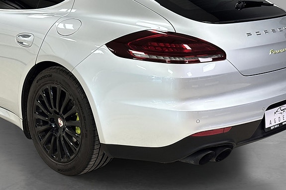 Porsche Panamera 10 of 30