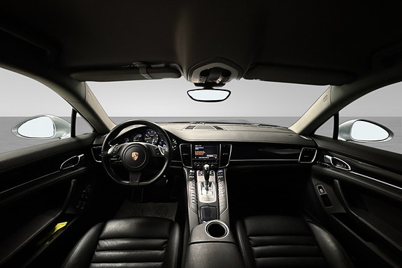 Porsche Panamera 20 of 30