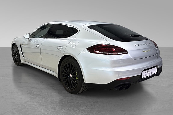 Porsche Panamera 9 of 30