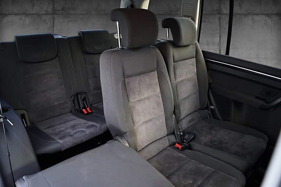 Volkswagen Touran 24 of 30