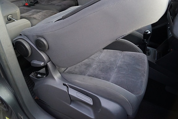 Volkswagen Touran 19 of 30