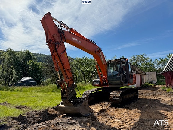 Hitachi ZX160LC Gravemaskin m/ 3 skuffer 3 of 5