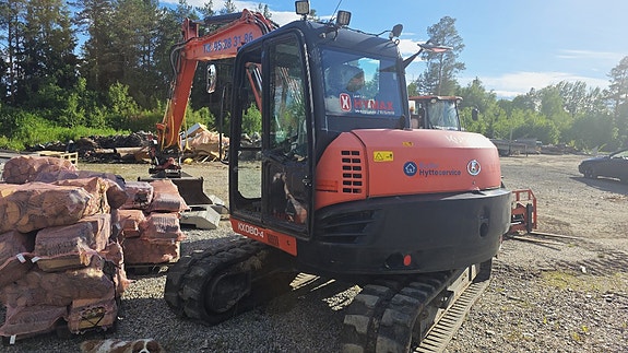 Kubota KX080-4 2 of 5