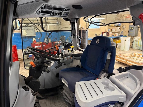 New Holland T6 3 of 5