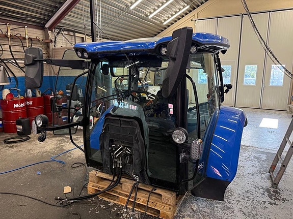 New Holland T6 4 of 5