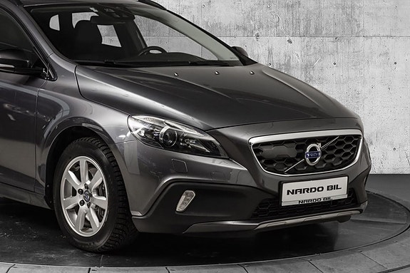 Volvo V40 Cross Country 5 of 5