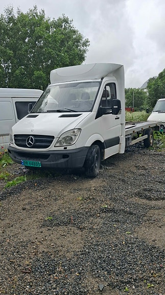 Mercedes-Benz Sprinter 319 2 of 4