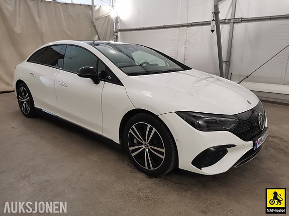 Mercedes-Benz EQE300 3 of 5