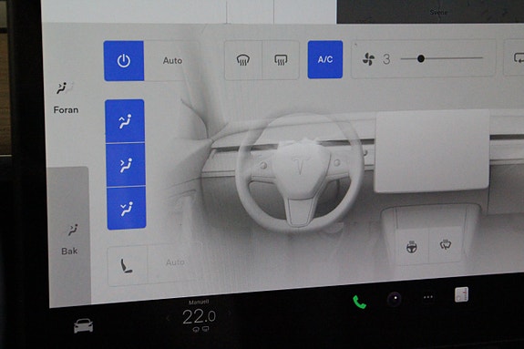 Tesla Model Y 27 of 30