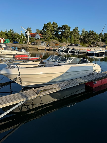 Ibiza 22 Bowrider 2013 m/Suzuki 150HK – Meget velholdt – Innendørs lagret 2 of 5