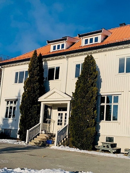 Bilde av vår sjarmerende barnehage.
