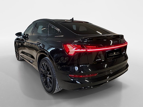 Audi e-tron Sportback 5 of 5