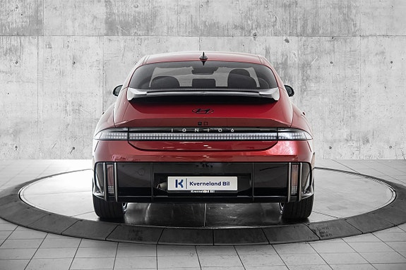 Hyundai Ioniq 6 3 of 5
