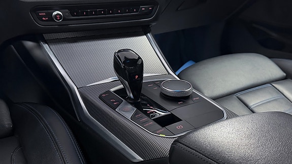 BMW 330e 13 of 19