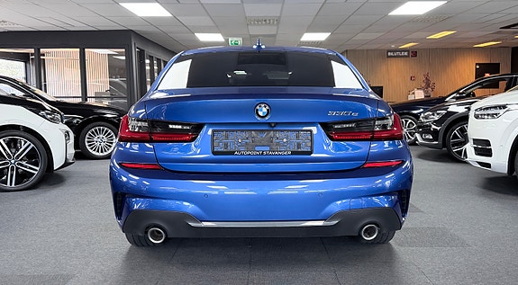 BMW 330e 5 of 19