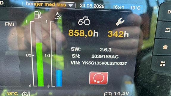 Valtra G135v 5 of 5