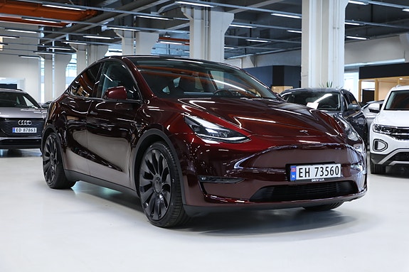 Tesla Model Y 2 of 5