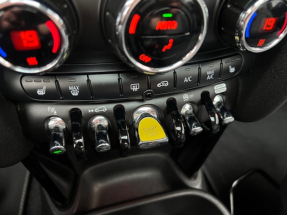 MINI Cooper SE 24 of 29