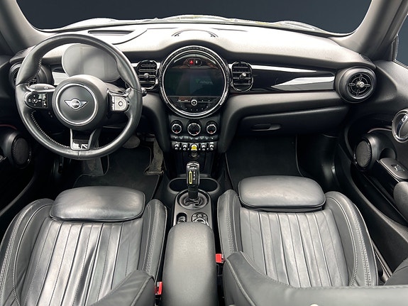 MINI Cooper SE 14 of 29