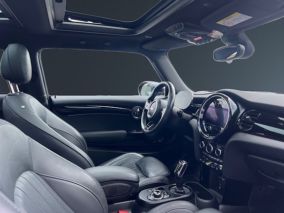 MINI Cooper SE 12 of 29