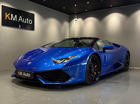 Lamborghini Huracan Spyder 2 of 5
