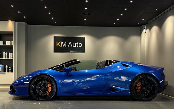 Lamborghini Huracan Spyder 6 of 30