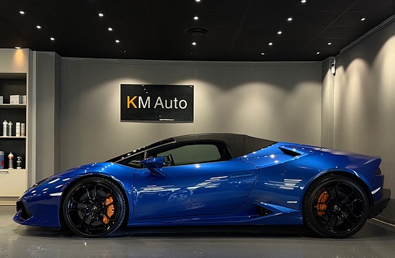 Lamborghini Huracan Spyder 9 of 30