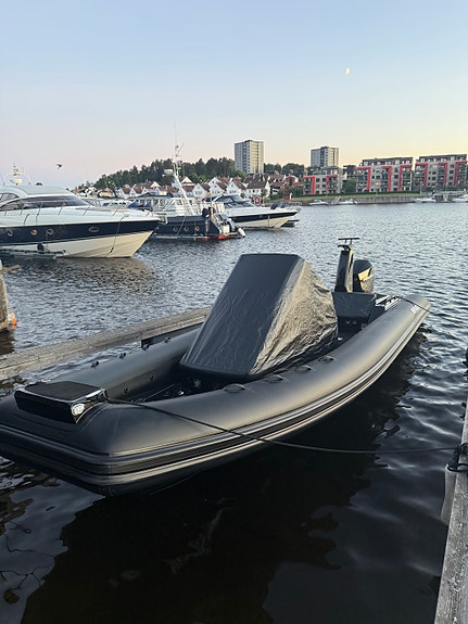 Brig Eagle 8, Black Edition 2 of 5