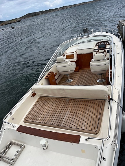 Svært pen og velholdt Windy 7500 med nyere motor til salgs 2 of 5