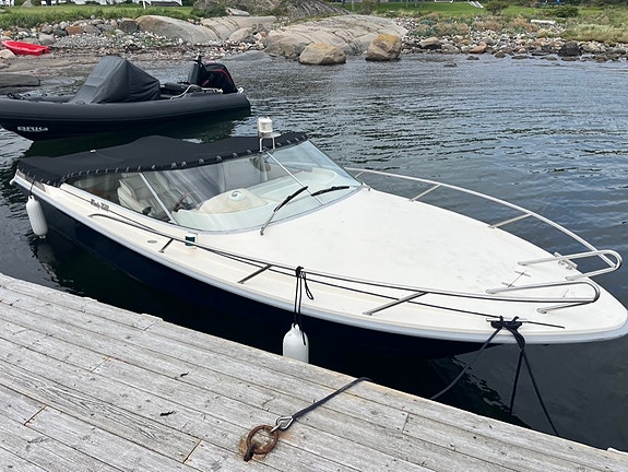 Svært pen og velholdt Windy 7500 med nyere motor til salgs 4 of 5