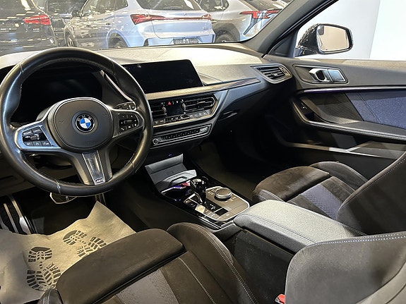 BMW 118i 6 of 12