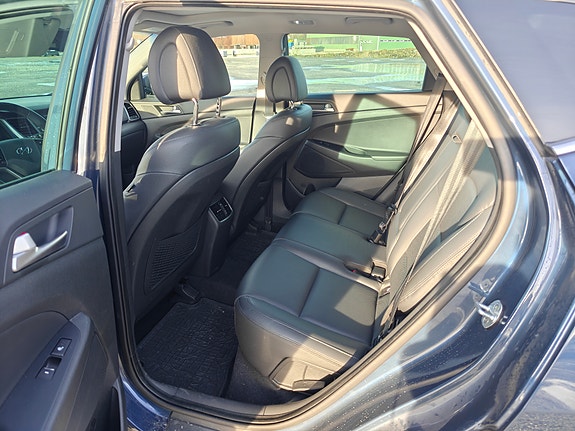 Hyundai Tucson 9 of 17