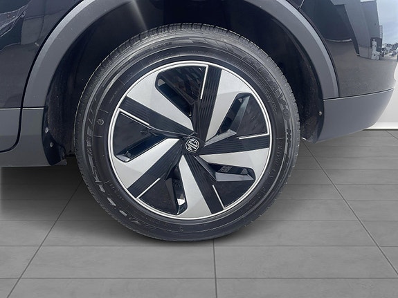 MG ZS EV 9 of 18