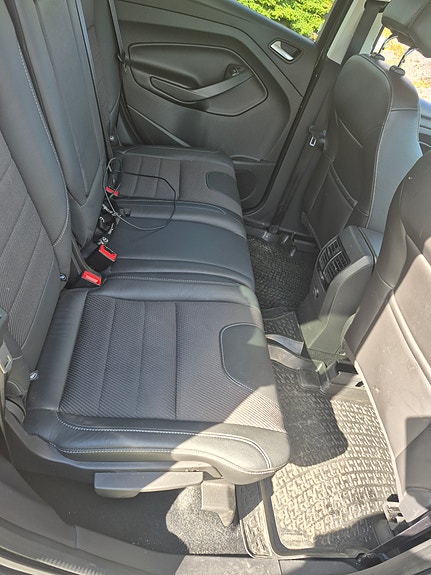 Ford Kuga 7 of 17