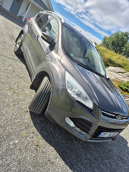 Ford Kuga 3 of 17