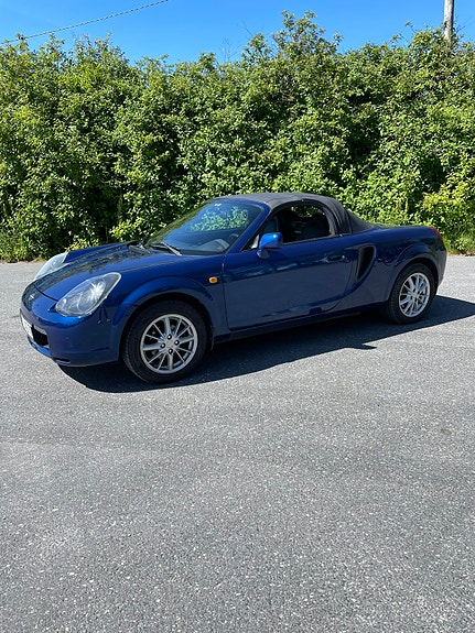 Toyota MR2 9 of 23