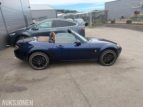 Mazda MX-5 8 of 30