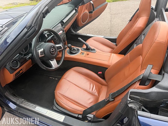 Mazda MX-5 23 of 30