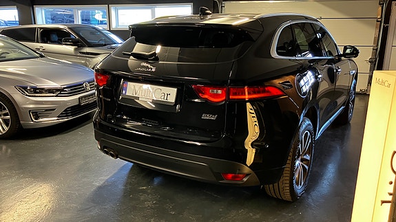 Jaguar F-PACE 7 of 22
