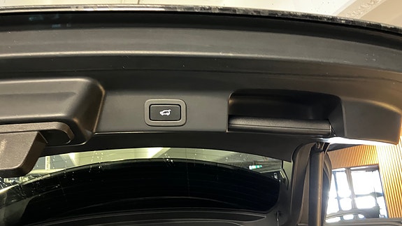 Jaguar F-PACE 16 of 22