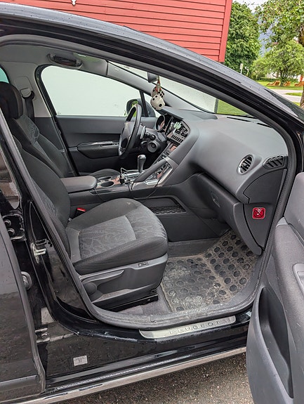 Peugeot 3008 13 of 15