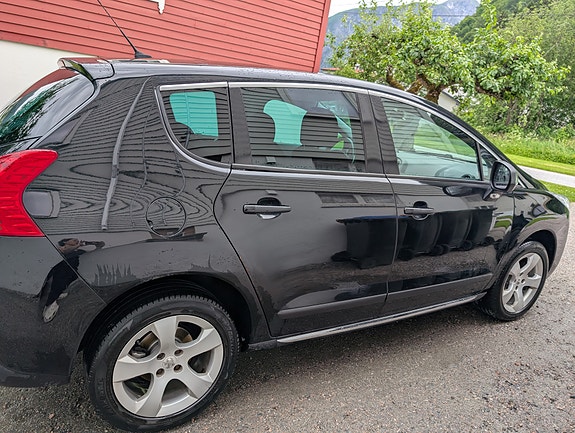 Peugeot 3008 4 of 15