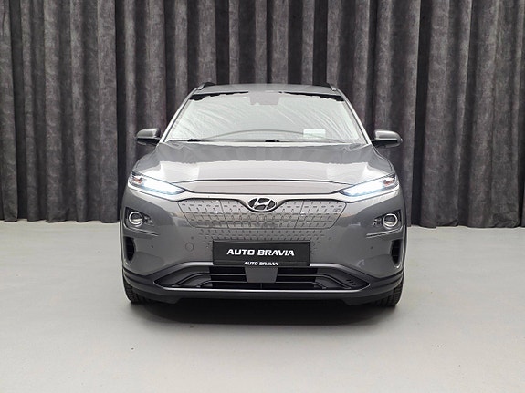 Hyundai Kona 2 of 5