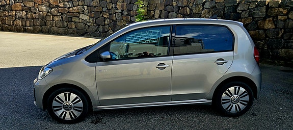Volkswagen UP! 5 of 5