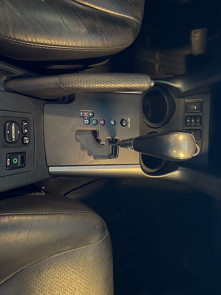 Toyota RAV4 16 of 23