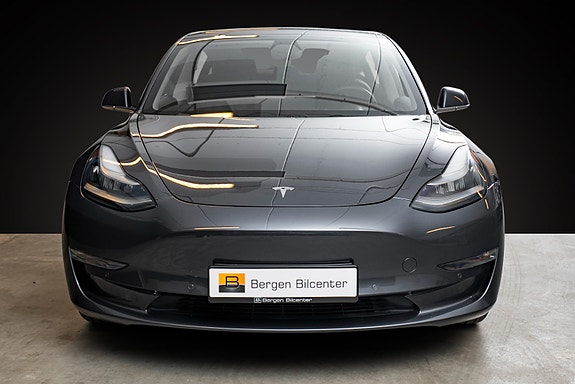 Tesla Model 3 2 of 5