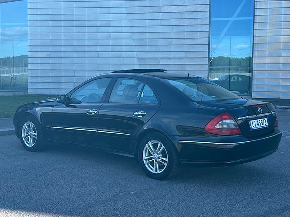 Mercedes-Benz E220 10 of 20